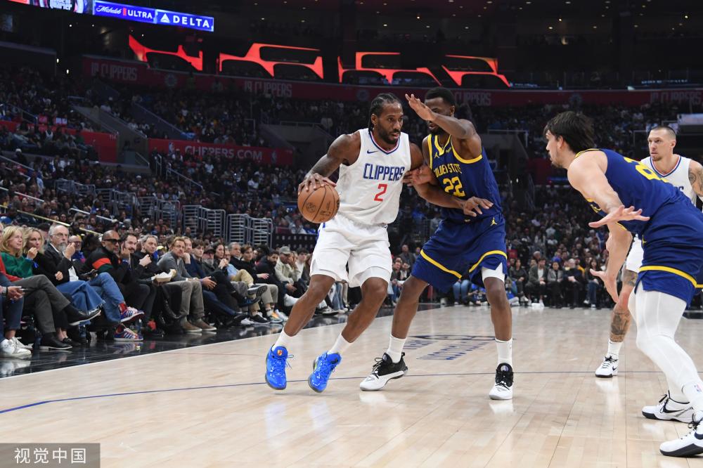 通过一系列 通过一系列