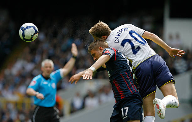 青年队中脱 青年队中脱